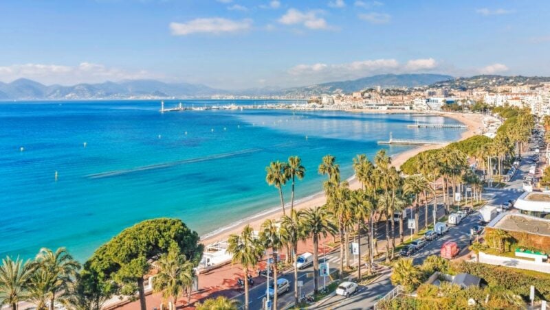 Télétravailler en vacances à Cannes : où bosser au calme