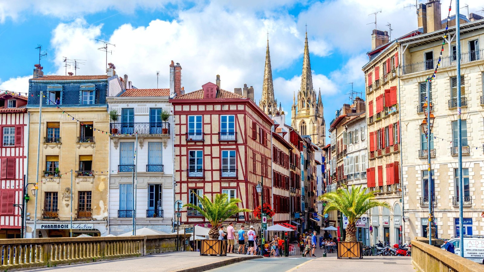 Where to work in Bayonne: the best cafés, coworking spaces, and spots to get work done