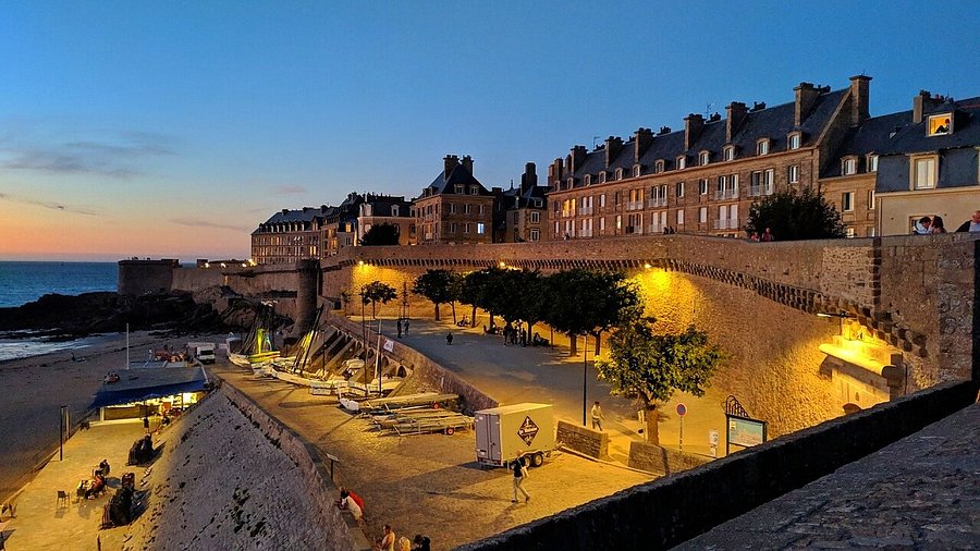 Où travailler à Saint-Malo : les meilleurs cafés, coworkings et spots pour bosser