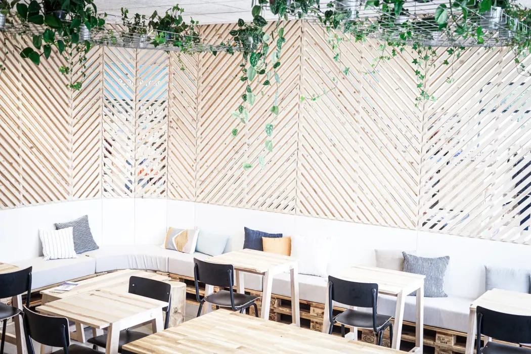 SLOW Coffee Shop