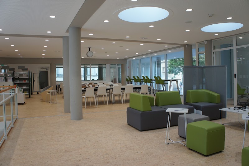 La bibliothèque universitaire du campus Manufacture