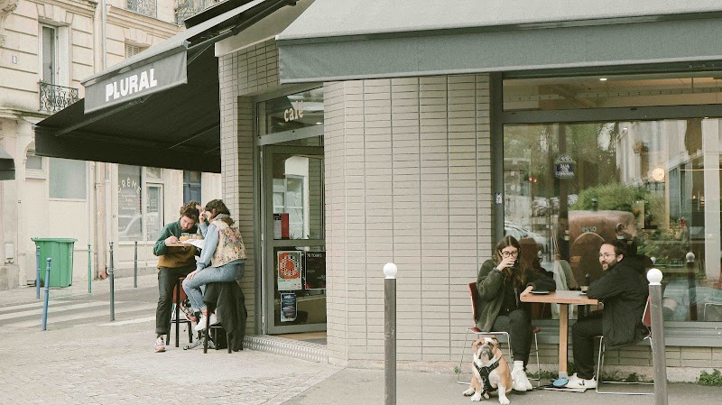 Plural Café