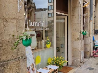 Lunchi Café