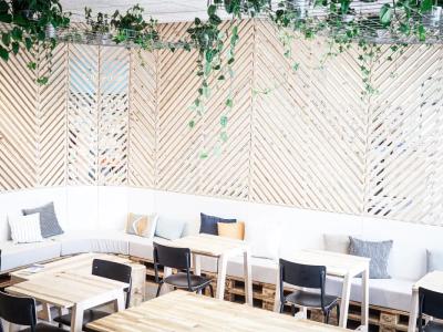 SLOW Coffee Shop