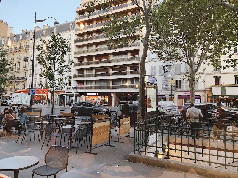 Starbucks @ Avenue de la Motte-Picquet